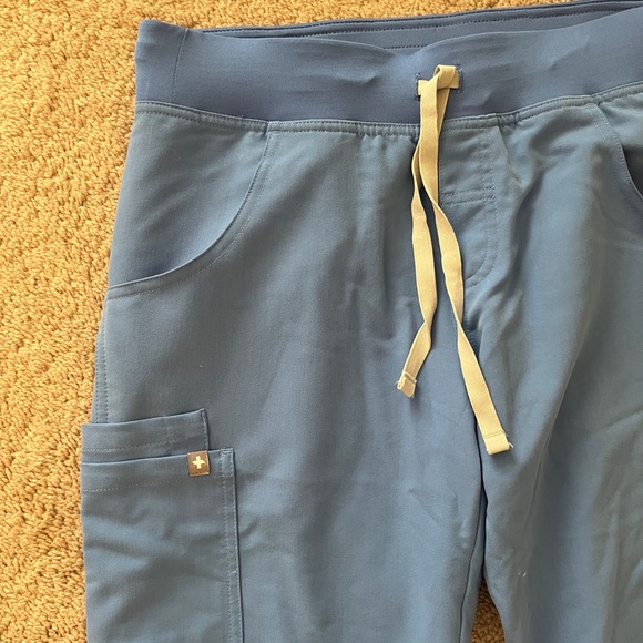 FIGS Scrub Pants - Picture 5 of 6